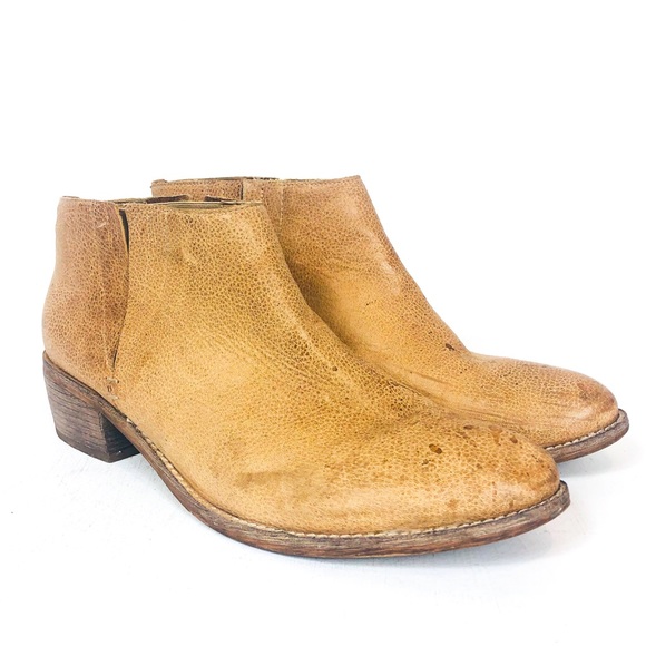 Matisse Shoes - MATISSE Tan Distressed Brooke Ankle Bootie 11
